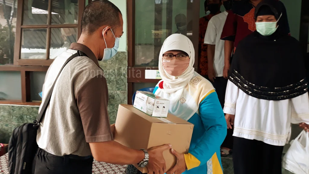 Kita Bisa Bantu Sesama Mulai Dari Hal Sederhana