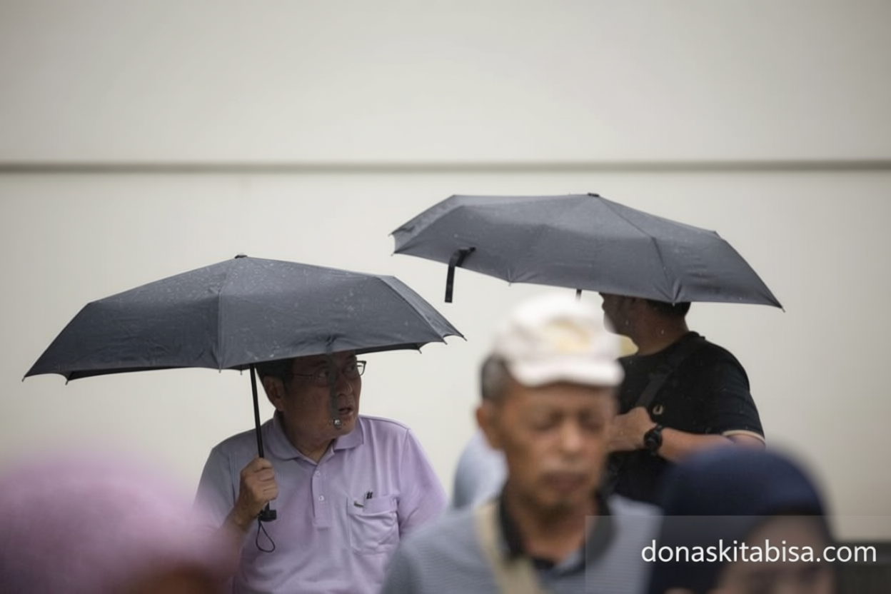 Sedia payung – BMKG: Mayoritas wilayah RI diguyur hujan pada Kamis
