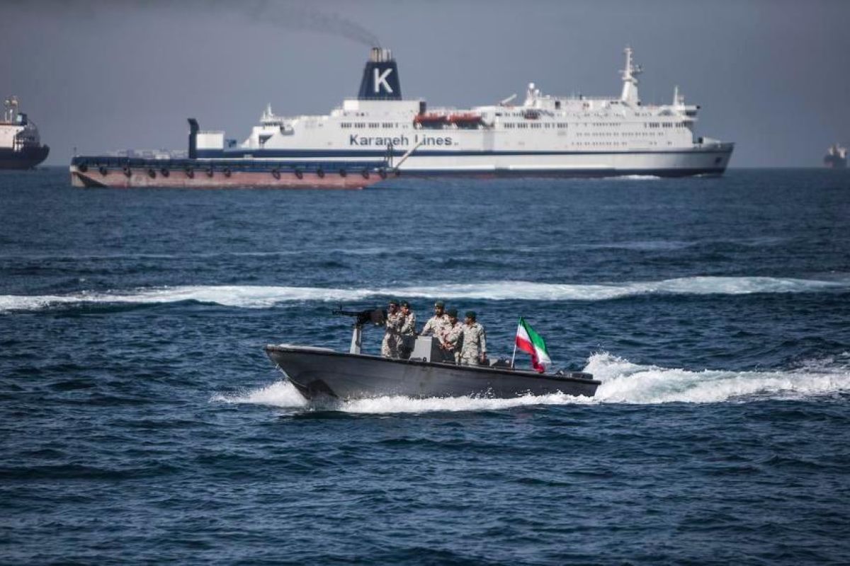 Trump pertimbangkan patungan dengan Iran terkait pungutan Selat Hormuz