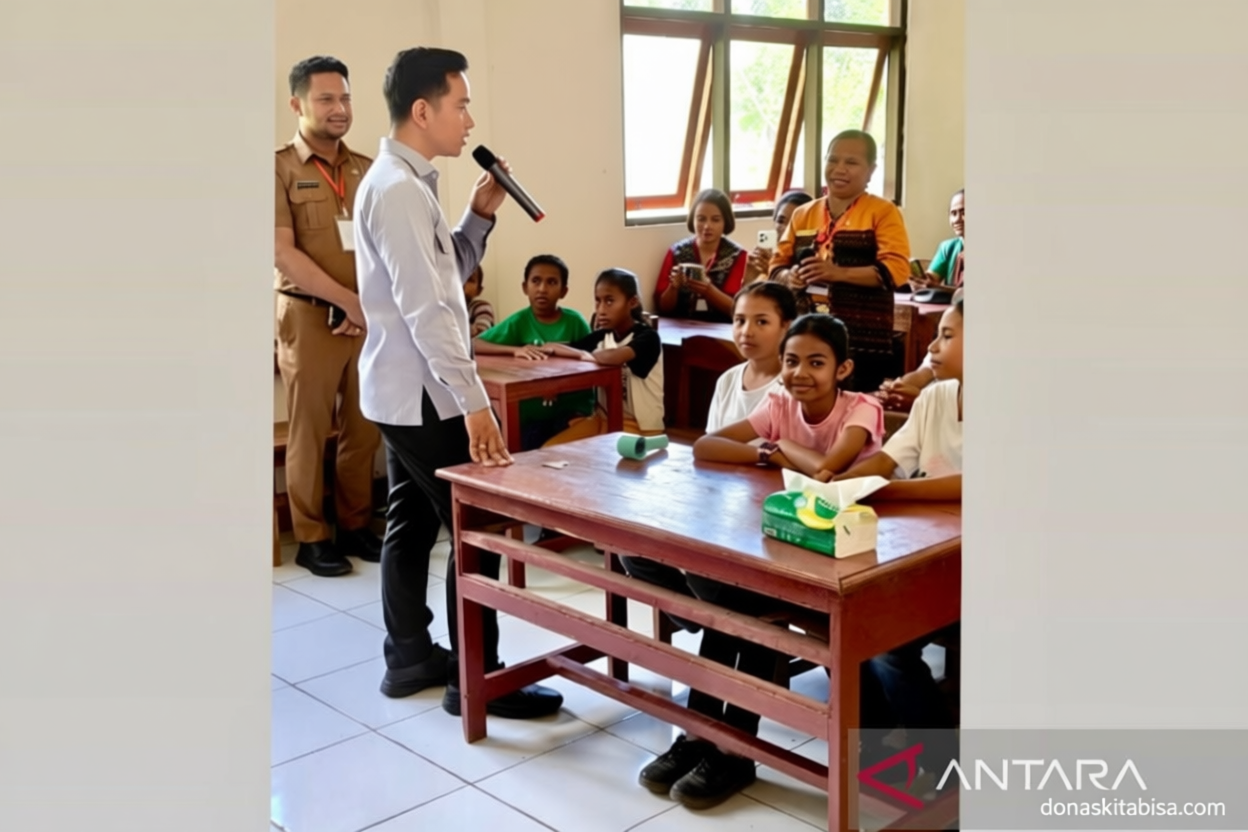 Yang Dibahas: Wapres janji cari solusi sejahterakan guru honorer di SD Kaniti Kupang