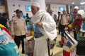 Trik Menggelitik Selamatkan Oleh-oleh Masuk Bagasi – Jemaah Mendadak ‘Berisi’ Saat Hendak Pulang Ke Tanah Air