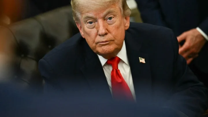 Dibongkar – Trump Mobile T1 Ternyata Identik dengan HTC U24 Pro Buatan China