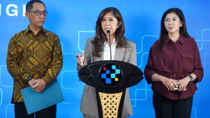 Facing Challenges: Komdigi Minta Kritik Soal Kenaikan BBM Disampaikan Damai di Lapangan dan Media Sosial