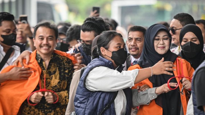 Historic Moment: Kejari Jakarta Selatan Kabulkan Penangguhan Penahanan Roy Suryo dan Dokter Tifa