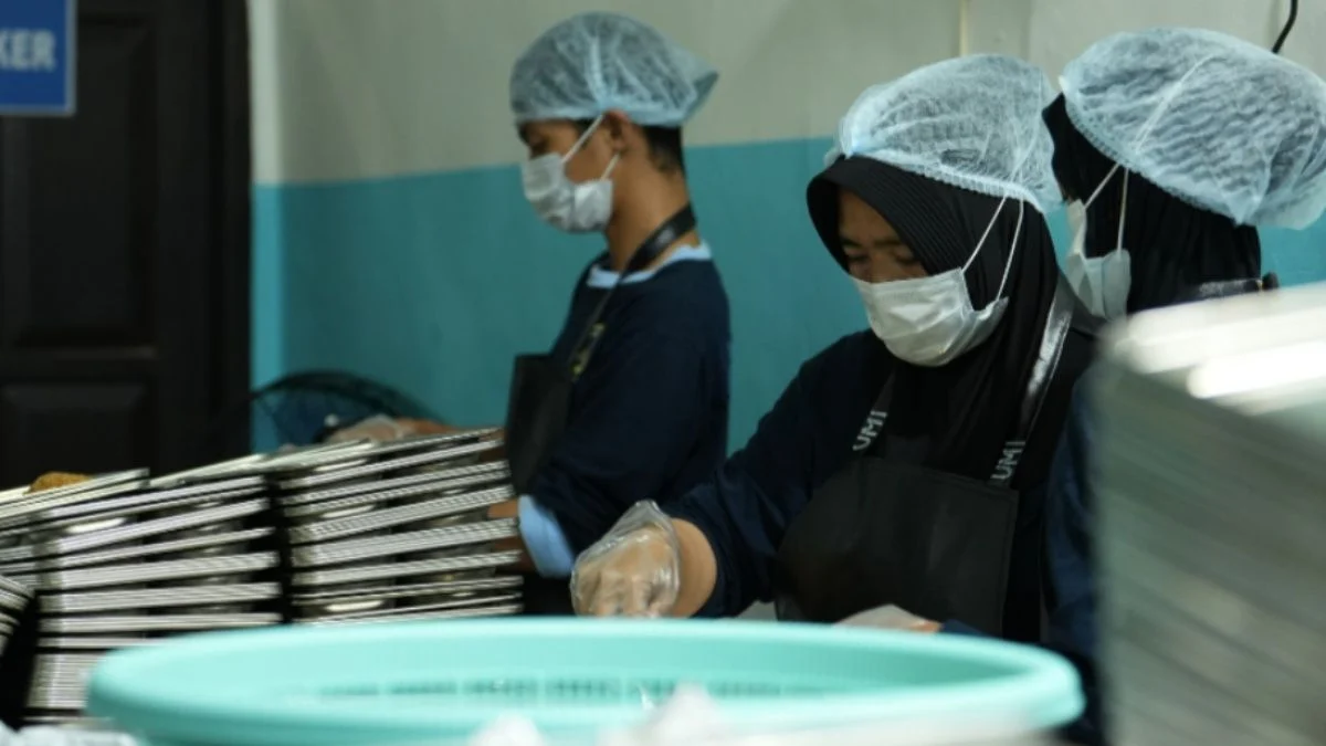 Latest Update: Anggaran Bengkak Rp1 Triliun per Bulan, Komisi IX DPR Minta BGN Audit SPPG yang Janggal
