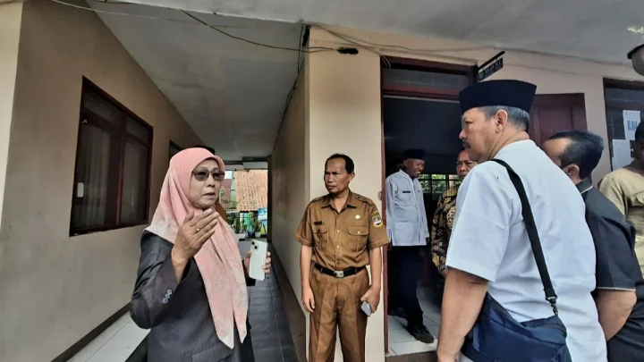 New Policy: Kawal SPMB 2026, Komisi IV DPRD Bandung Barat Soroti Krisis Komputer di SMPN 1 Cisarua