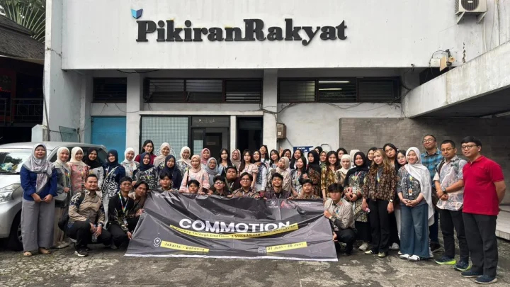 New Policy: Mahasiswa Ilkom Unila Kunjungi PRMN, Pelajari Transformasi Media dan Proses Kerja Jurnalistik Era Digital