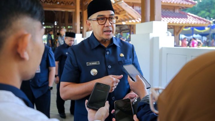 What Happened During: Farhan Larang Pedagang Cuanki di Depan Masjid Pusda Jualan hingga Lewat Tengah Malam