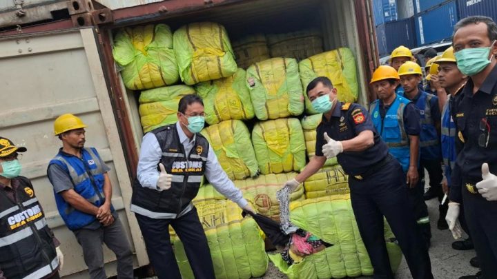 Purbaya Ungkap Bea Cukai Sita Pakaian Bekas Impor Senilai Rp41,6 Miliar di Priok dan Kalbar