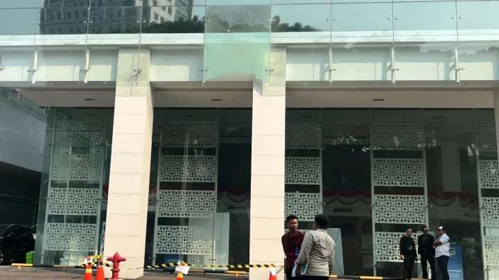 Kaca Bangunan Kantor BGN Pecah – Polisi Selidiki Penyebabnya