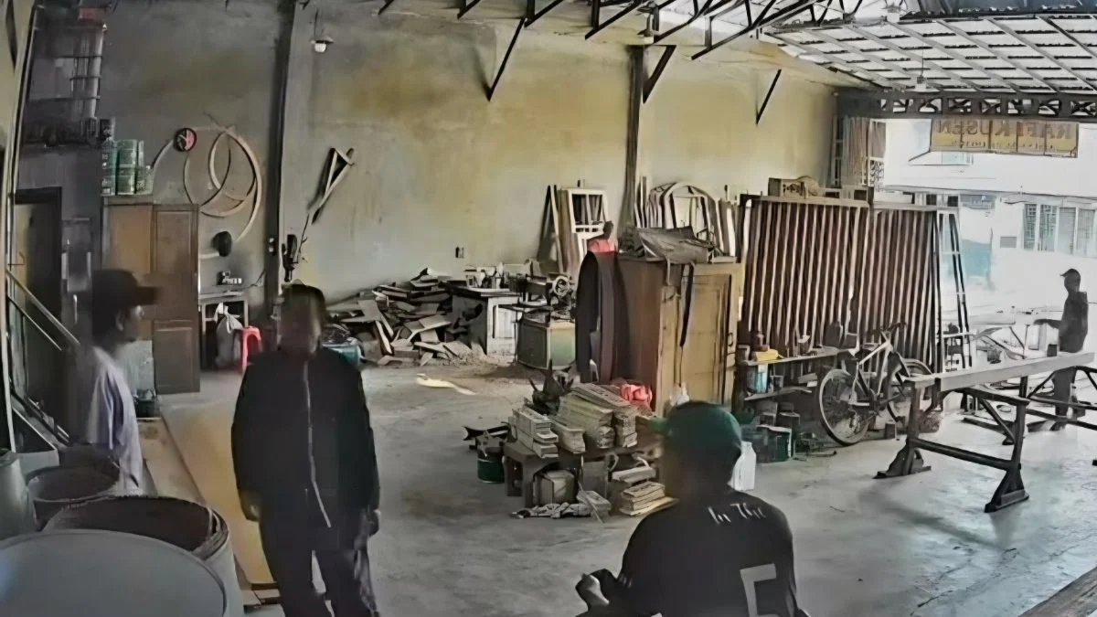 Pernah Viral, Dua Pelaku Pemalak Pengrajin Kayu di Bandung Barat Akhirnya Diringkus Polisi