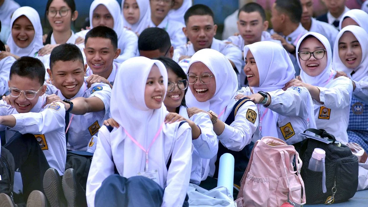 Tolak Pungutan SPP, KDM Pastikan SMA dan SMK Negeri di Jabar Tetap Gratis