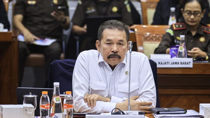 Topics Covered: Cegah Konflik Kepentingan Kasus Febrie Adriansyah, DPR Minta Jaksa Agung Rombak Penyidik Jampidsus