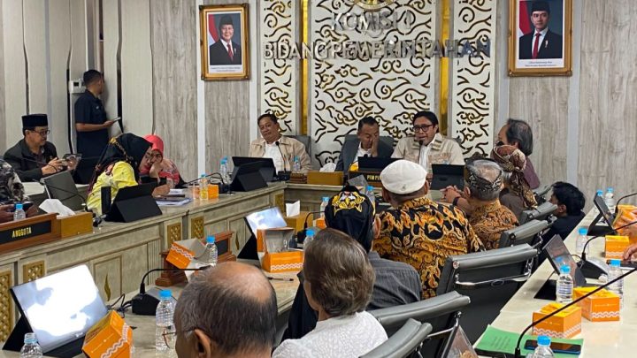 Meeting Results: Komisi 1 DPRD Jabar Bahas Usulan Pergantian Nama Provinsi Jawa Barat