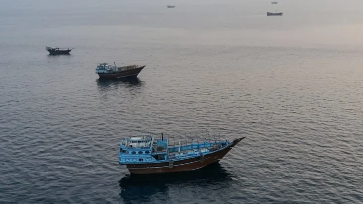 Iran Tutup Lagi Selat Hormuz Usai Serang Kapal Tak Berizin – Ancam Balas jika Ada Serangan