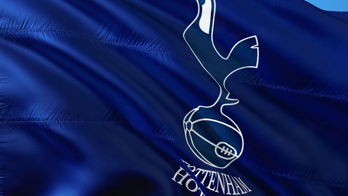 Tottenham Terbenam di Dasar Klasemen Usai Belanja Rp7,2 Triliun, De Zerbi Minta Maaf