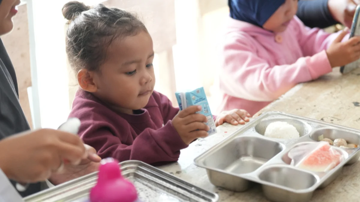 Kandungan Susu di MBG Wajib Minimal 80 Persen, Dapur yang Beri Susu Encer Terancam Ditutup